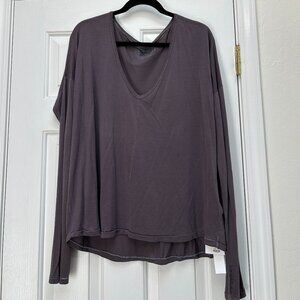 Manuheali'i taupe l/s top NWT